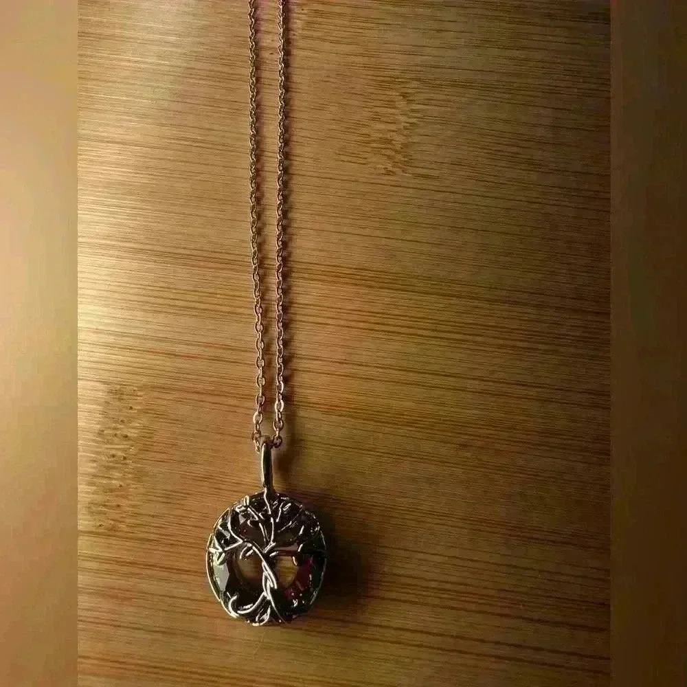 Stunning Tree of Life Necklace